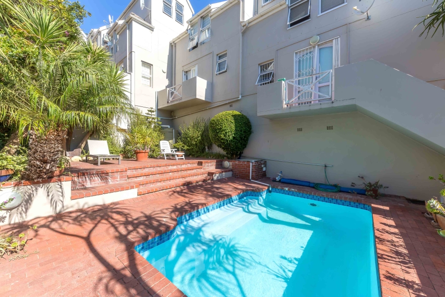 2 Bedroom Property for Sale in Sea Point Western Cape